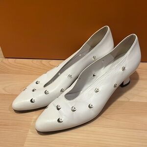 Dolly Duz white kitten heels women’s 8